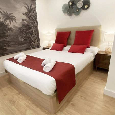 Miramar Luxurious Flat, 3 Double Rooms, Free Parking, Terrace, Completely New Сан-Себастьян Экстерьер фото