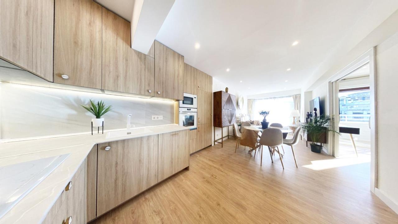 Miramar Luxurious Flat, 3 Double Rooms, Free Parking, Terrace, Completely New Сан-Себастьян Экстерьер фото