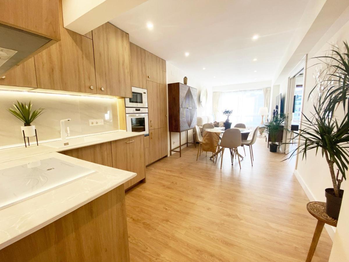 Miramar Luxurious Flat, 3 Double Rooms, Free Parking, Terrace, Completely New Сан-Себастьян Экстерьер фото