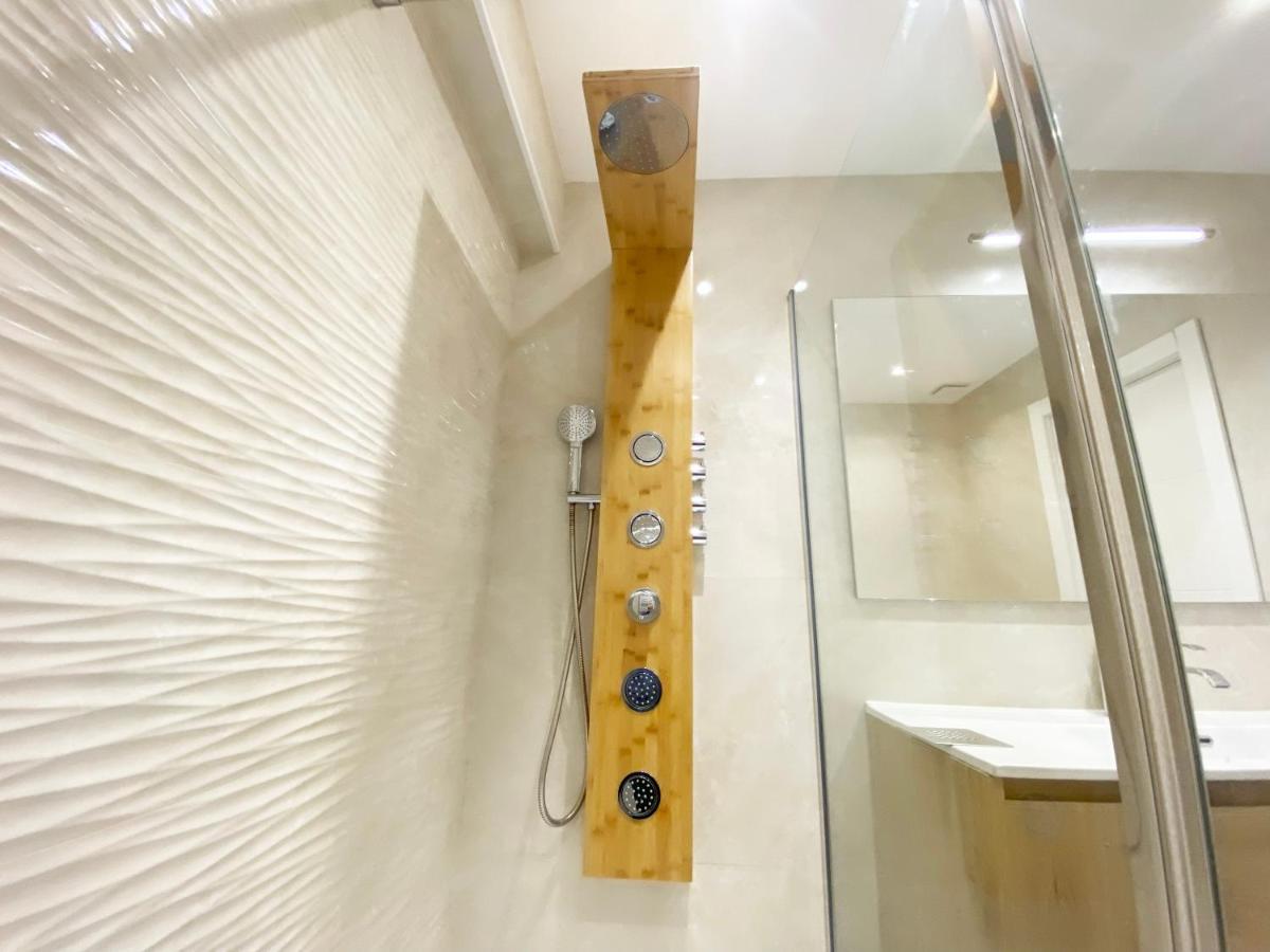 Miramar Luxurious Flat, 3 Double Rooms, Free Parking, Terrace, Completely New Сан-Себастьян Экстерьер фото