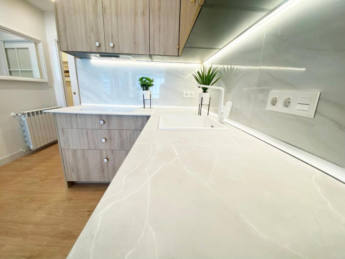 Miramar Luxurious Flat, 3 Double Rooms, Free Parking, Terrace, Completely New Сан-Себастьян Экстерьер фото