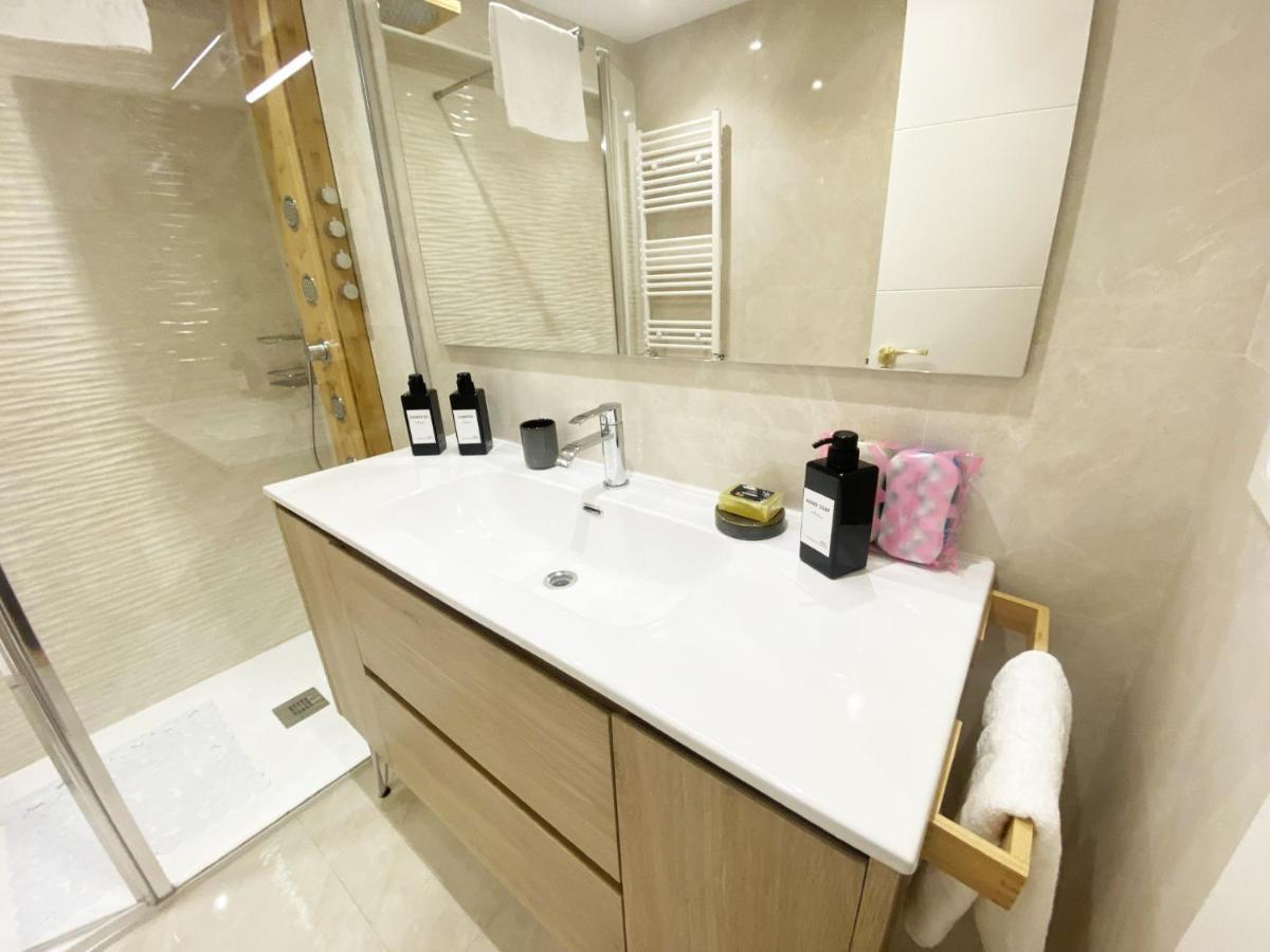 Miramar Luxurious Flat, 3 Double Rooms, Free Parking, Terrace, Completely New Сан-Себастьян Экстерьер фото